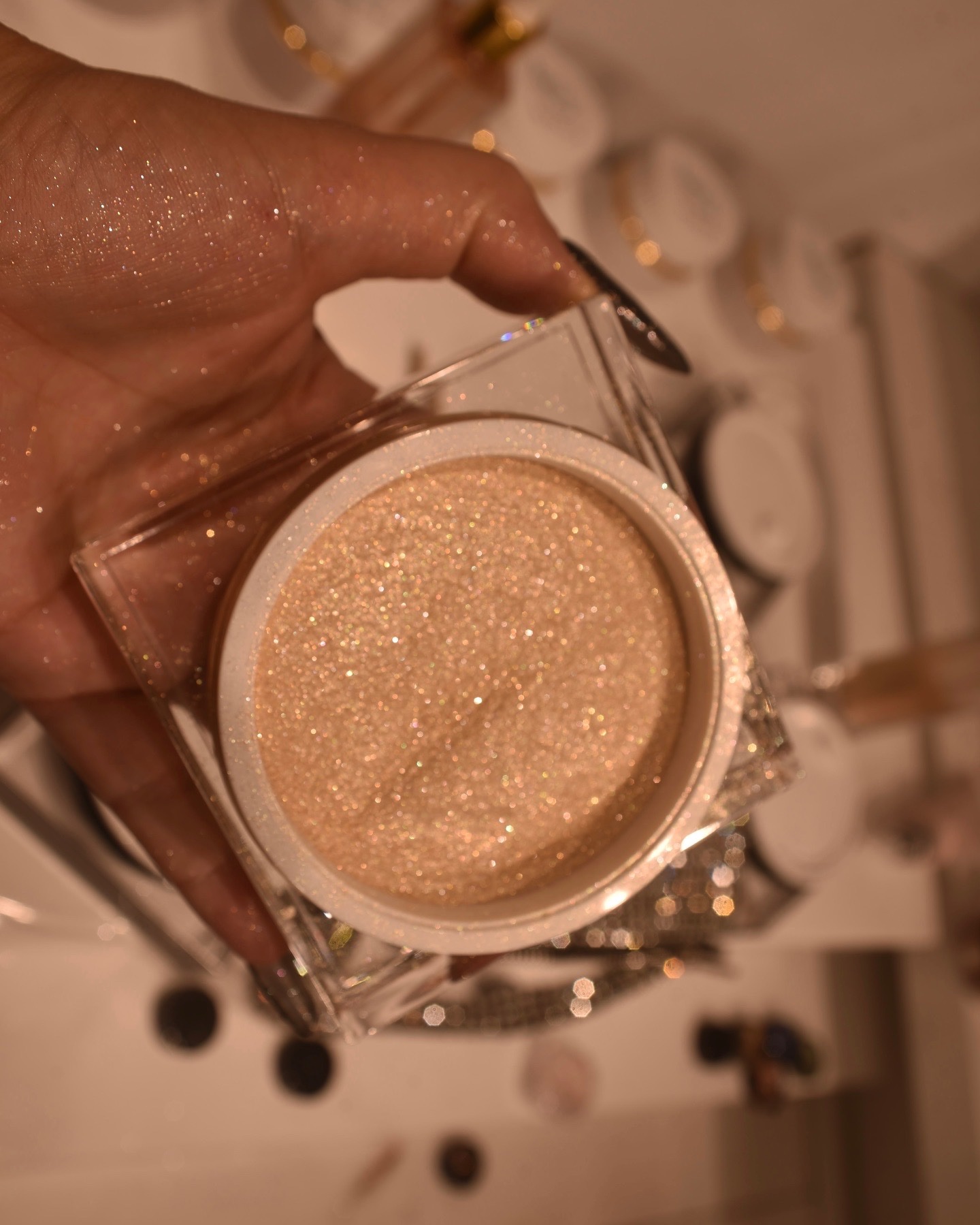 99ea63f8-967a-440e-852d-70bf4eaf57c5