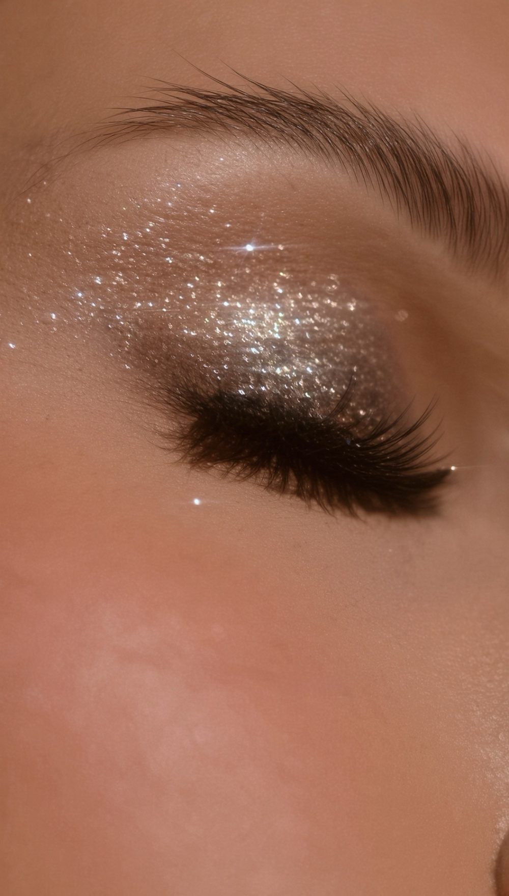 Muted nude glitter eyeshadow